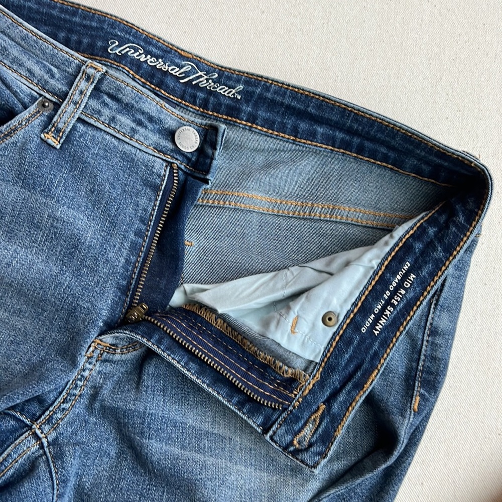 Universal Thread Mid Rise Skinny - Picture 6 of 6
